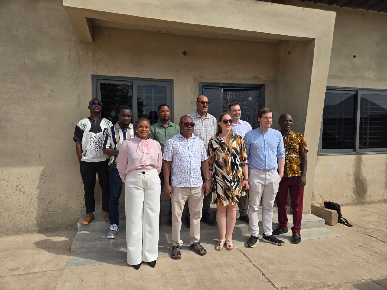 Arms Team Visit Grp Photo